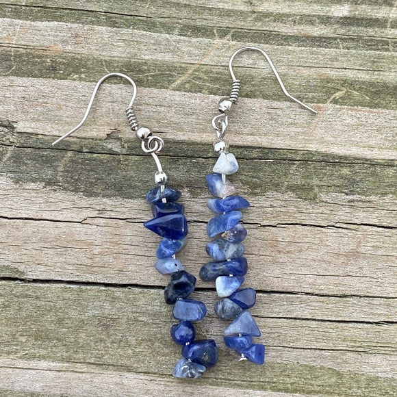 Genuine Lapis Lazuli gemstone chip linear drop earrings - Picture 4 of 5